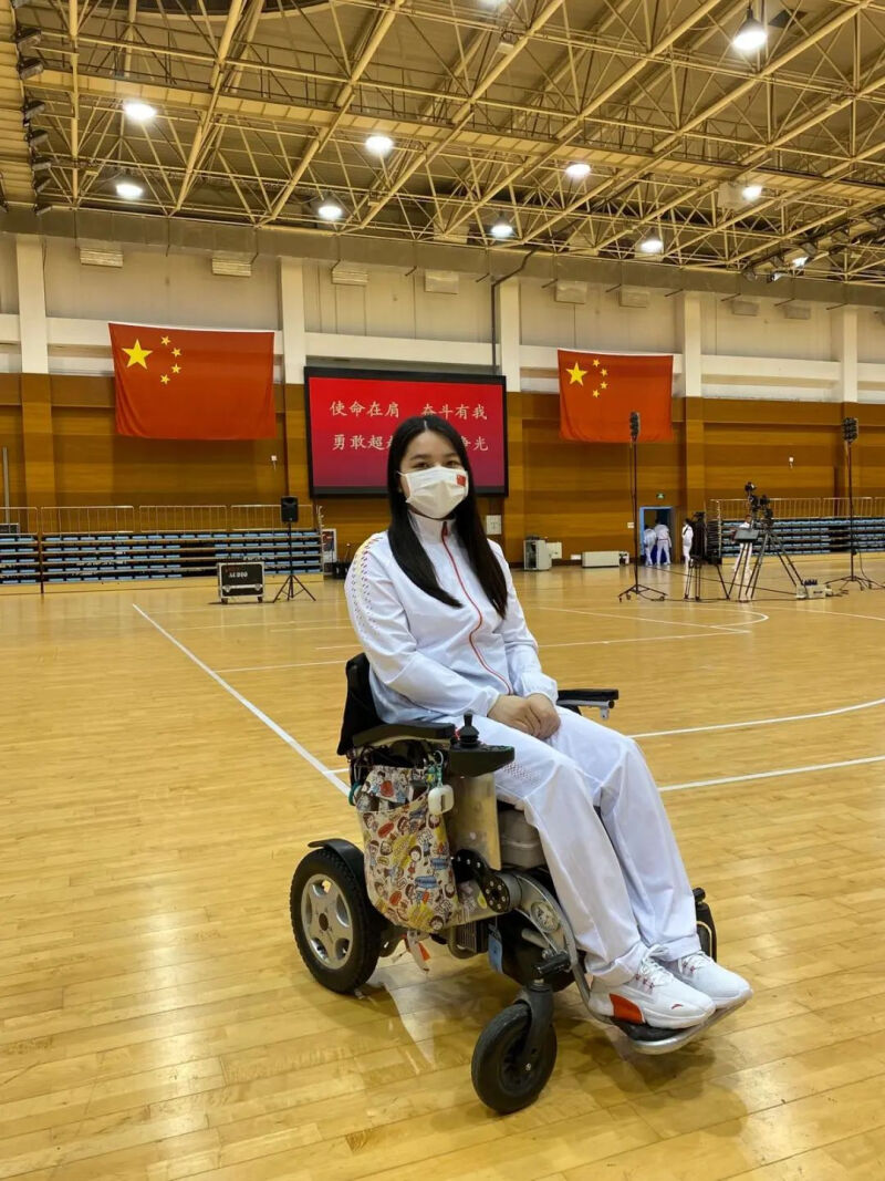 东莞​妹勇夺东京残奥会金牌！陈敏仪爸爸：她是我们的骄傲